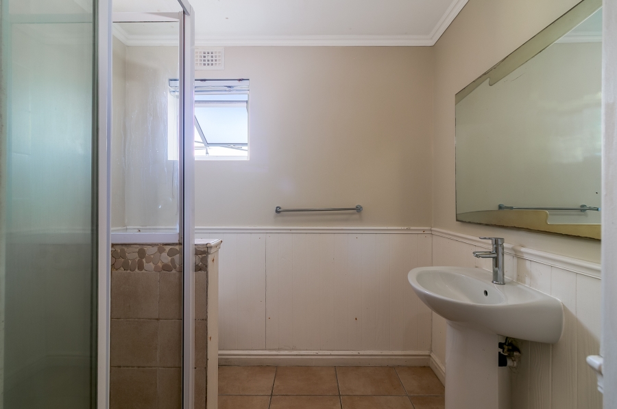 2 Bedroom Property for Sale in Lelieskloof Western Cape